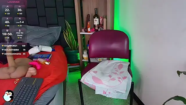 Chatroom XXX en direct de EllenaBoobs_