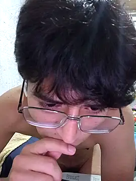 FAVOJS élő XXX-chatje