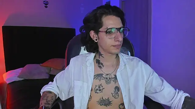 Vergil_Noir_ Webcamshow