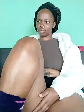 QUEENZAZA élő XXX-chatje