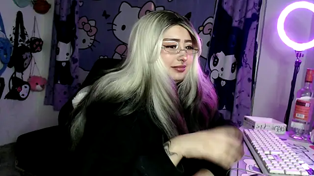 lussyevans24: онлайн-секс-чат