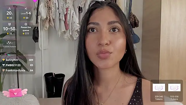 Sweetnaughtygirl_'s Webcam Show