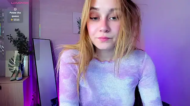 LianaBright Adlı Modelin Canlı XXX Sohbeti