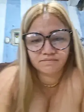 Carlotaazul Chat XXX in diretta