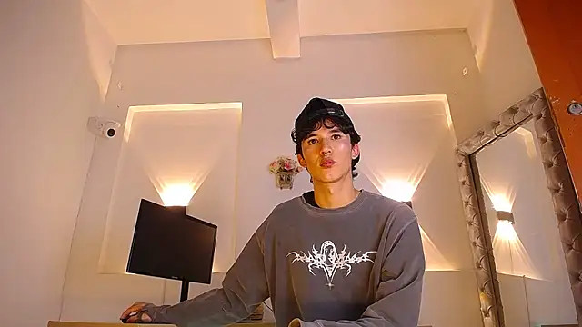 Show modela jullian_ricci na web-kameri