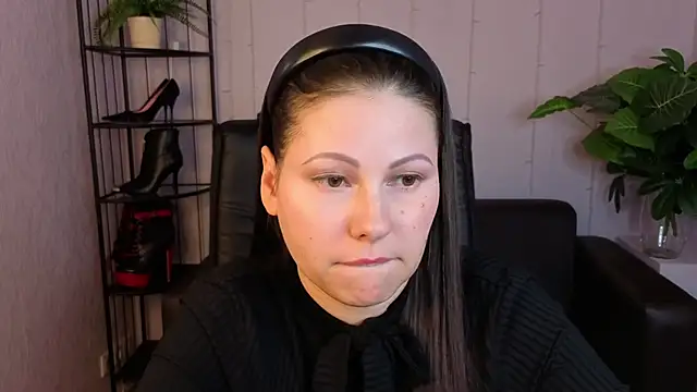 XXX chat uživo modela Dana__dom