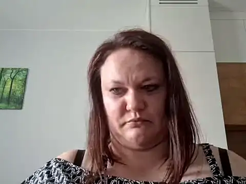 دردشة OpheliaMilf الجنسية المباشرة