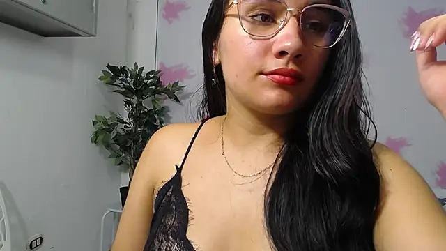 Maylin_horny19 élő XXX-chatje
