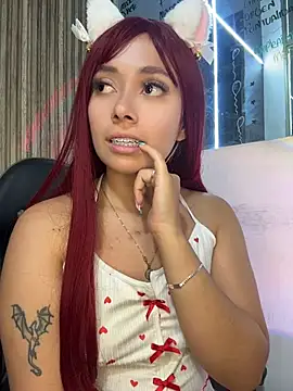 LanaMills_ লাইভ XXX চ্যাট