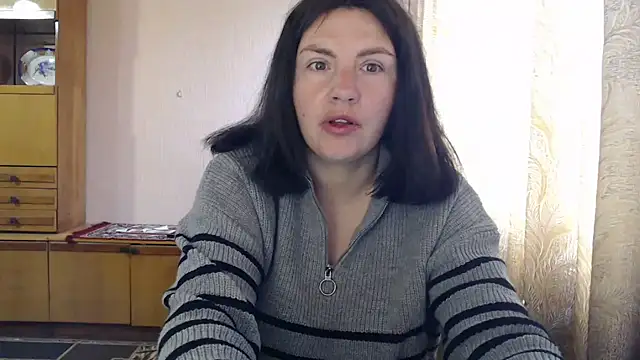 Show modela AlinaxJames na web-kameri