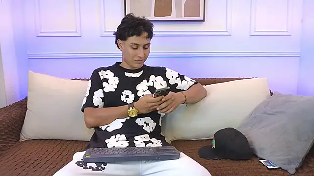 XXX chat uživo modela Stone_grey1_