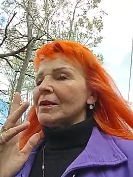 CassandraSandra44's Live XXX Chat