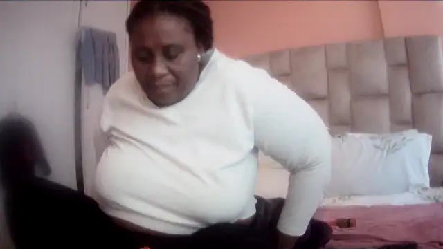 HUGEASSXXXXXn Live XXX chat