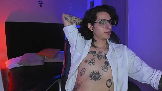 Vergil_Noir_ webcam show