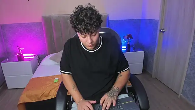 DAMON_SALVATTORE Webcam Show