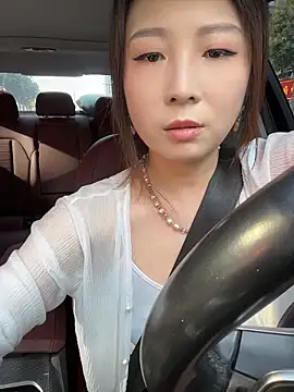 Lola666999 在線直播表演