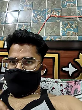 BeardKingo Adlı Modelin Canlı XXX Sohbeti