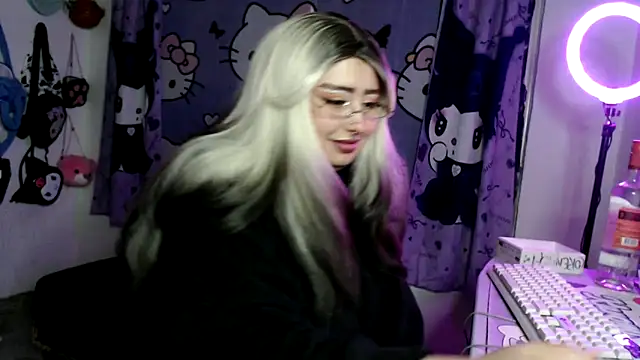 lussyevans24 라이브 XXX 채팅