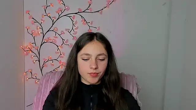 KissMeJulia: онлайн-секс-чат