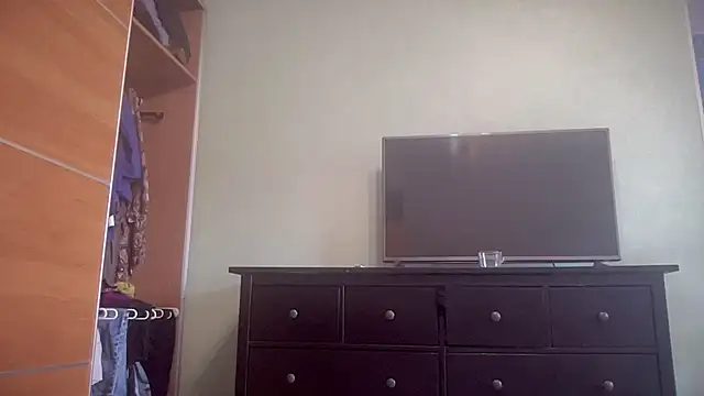 Diamond_Tyler Chat XXX live