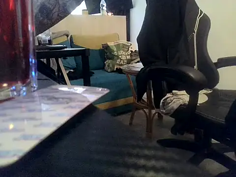 Show modela Wyrolowanyyy na web-kameri