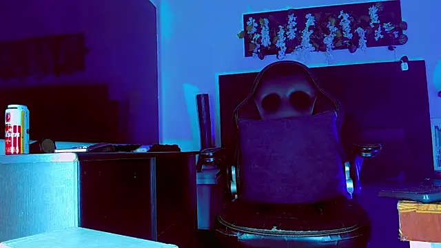 HannibalLester: онлайн-секс-чат