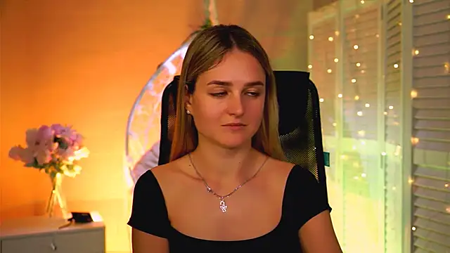 DeboraLarson Adlı Modelin Canlı XXX Sohbeti