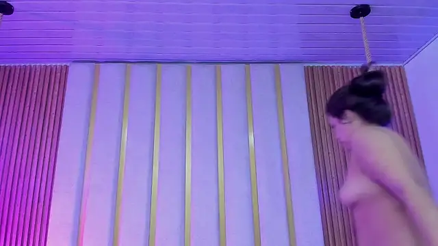 naughty_stefa Adlı Modelin Canlı XXX Sohbeti