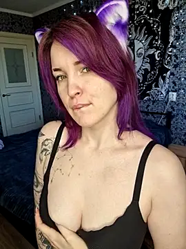 LazyTanukii Webcamshow