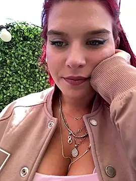 Chatroom XXX en direct de RiriRoseey