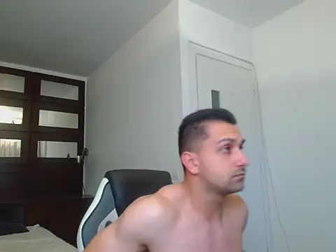 Chat XXX en directo de BryceReign