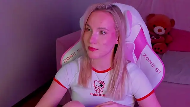 ElaraVoltagen Live XXX chat