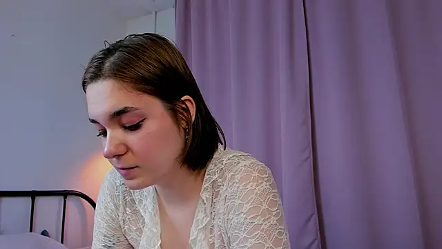 LiyaFly লাইভ XXX চ্যাট