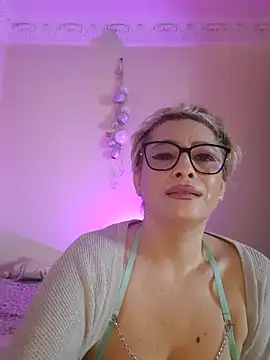 Chatroom XXX en direct de LunaBlaise