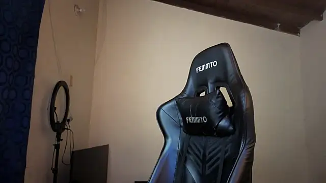 แชท XXX สดของ angelitofemboy