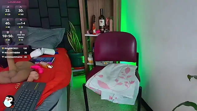 Chatroom XXX en direct de EllenaBoobs_