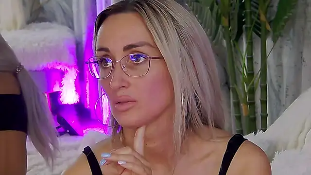 IsabelleEthan élő XXX-chatje