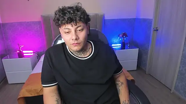 Chat XXX ao vivo de DAMON_SALVATTORE