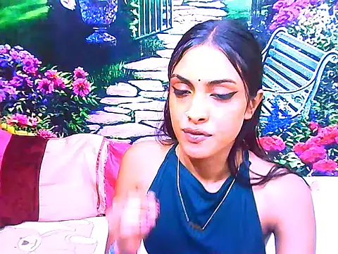 IndianPretty14u2Luv's Live XXX Chat