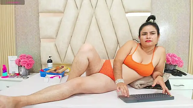 Chatroom XXX en direct de CrystallGomes