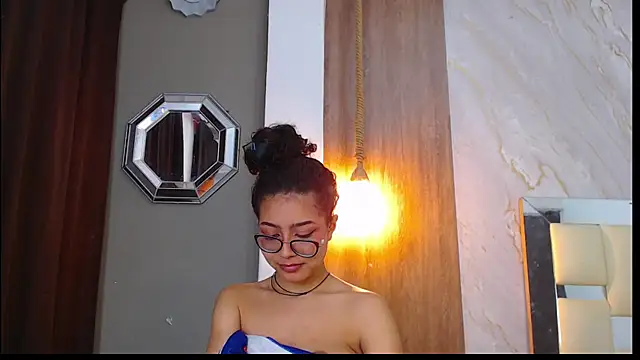 honeymoon_12's Live XXX Chat