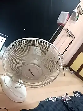 Pokazy przed kamerką – Marlegakumar