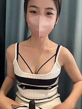 gougou13 Live XXX-Chat