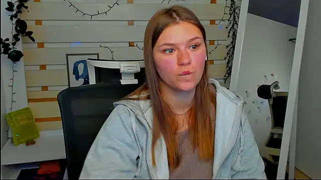 Josephine_Kiss élő XXX-chatje