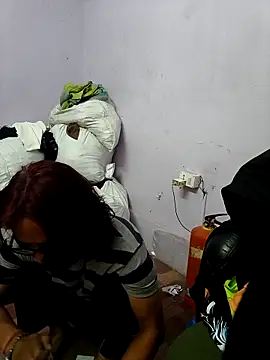 Pokazy przed kamerką – KumarSilencesex21