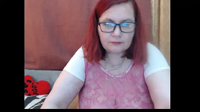 PlayfullMature's Live XXX Chat