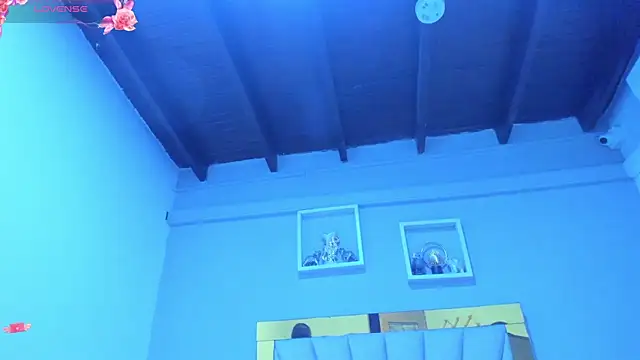 vahiolet_fuentes 现场XXX聊天