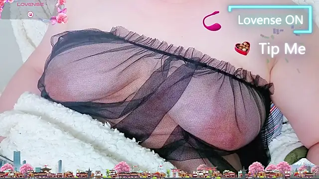 AngelwithEcup: онлайн-секс-чат