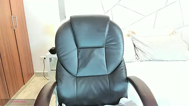 Chat XXX en directo de Natasha_Kiim_