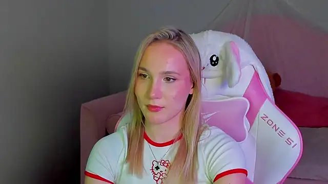 ElaraVoltage Live XXX Chat